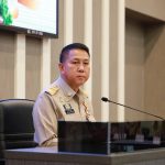 ผู้ว่าราชการจังหวัดชลบุรี เป็นประธานเปิดประชุมสภาเทศบาลนครบ้านสวนครั้งแรก พร้อมประดับเครื่องหมายอินทรธนูให้กับนายกเทศมนตรีนครบ้านสวน และสมาชิกสภาเทศบาลนครบ้านสวน