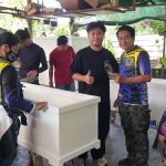 ชลบุรี  สังคมชื่นชมกลุ่มคนทำดีเพื่อสังคม ทำโลงศพบริจาคให้ศพยากไร้หรือมีรายได้น้อย พร้อมทำพิธีเผาศพให้ฟรี