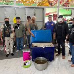 นราธิวาส ปิดล้อมสายเขียว!เจ้าหน้าที่บูรณาการบุกจับผู้ขายน้ำกระท่อม ยึดของกลางเพียบ ตามปฏิบัติการ “No Drugs No Dealers”สัปดาห์สีแดง